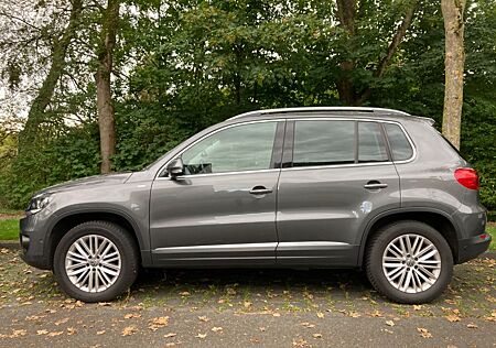 VW Tiguan Volkswagen 2.0 TSI 155kW DSG 4MOTION Sport & Sty...