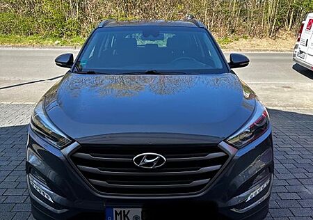 Hyundai Tucson 2.0CRDi Intro Edition Allrad Automati...