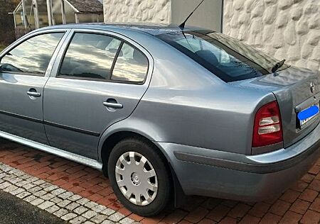 Skoda Octavia 1.6 Ambiente Ambiente