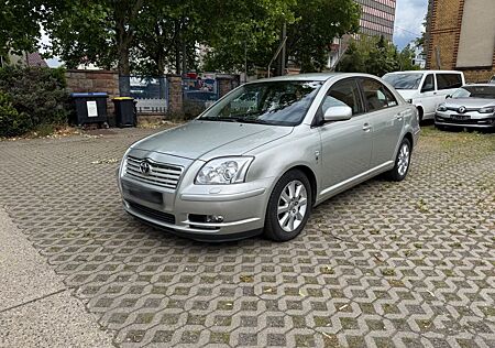 Toyota Avensis Executive 2,2-l-D-CAT Executive