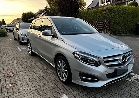 Mercedes-Benz B 220 4MATIC DCT