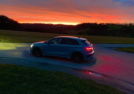 Audi RS3 Performence Edition erst 3.200 KM !!!