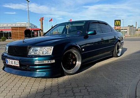 Lexus LS 600 LS 400 4.0 V8 Auto -