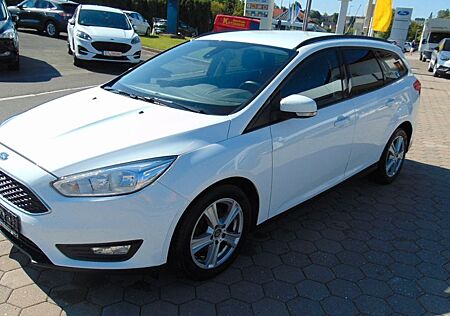 Ford Focus Turnier Business KAM NAVI PDC GAR SHZ ++++