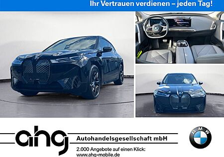 BMW iX xDrive40 Sportpaket AHK Komfortzugang Soft Cl