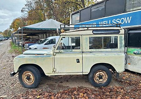 Land Rover Serie III LHD Scheunenfund Tropendach