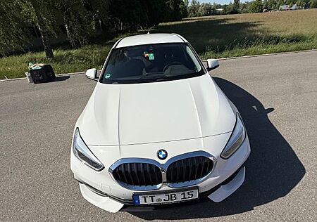 BMW 118i Advantage TÜV neu, Scheckheft