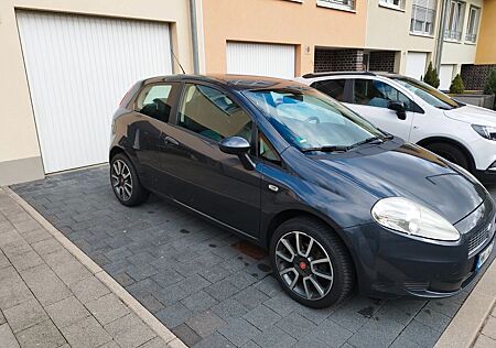 Fiat Grande Punto 1.4, 17 Zoll Alu, TÜV 1.2027, USB