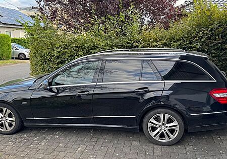 Mercedes-Benz E 200 CGI T BlueEFFICIENCY AVANTGARDE ahk