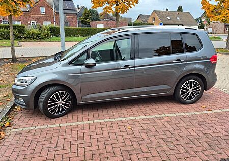 VW Touran Volkswagen 2.0 TDI SCR DSG Highline Highline