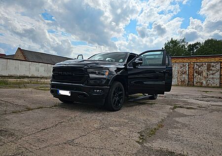 Dodge RAM 1500 Laramie Night Edition