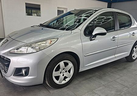Peugeot 207 Forever 1.4 VTi EPC TÜV/Service/Kupplung Neu