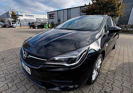 Opel Astra K, Erstzulassung 2021 top gepflegt