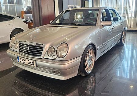 Mercedes-Benz E 60 AMG