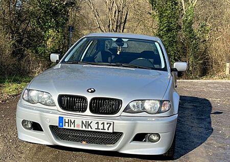 BMW 320i - Wenig Km Tüv neu