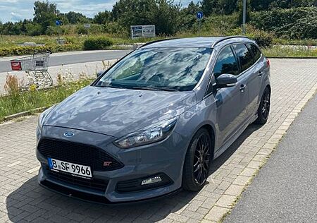 Ford Focus 2,0 EB ST Leder-Sport-Paket Turnier ST