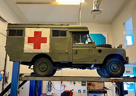 Land Rover Serie III Marshall ambulance / camper