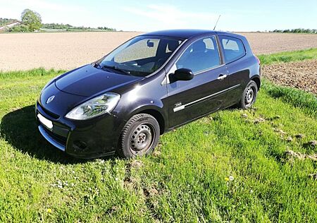 Renault Clio Dynamique TCE 100 Dynamique
