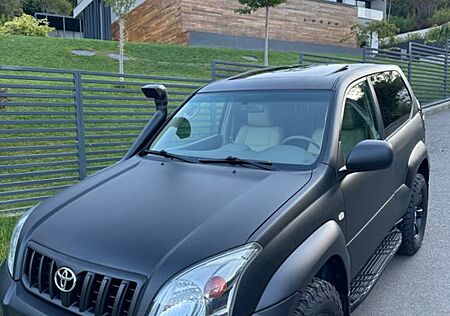 Toyota Land Cruiser 3.0 D-4D Luna Automatik Luna