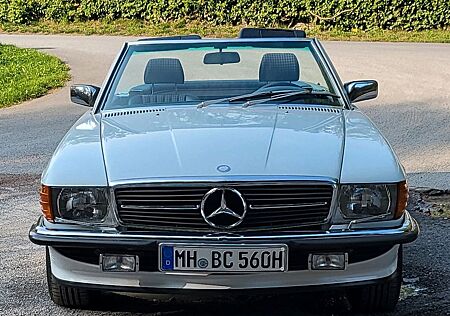 Mercedes-Benz SL 560