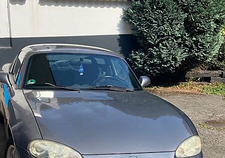 Mazda MX-5 1.6 16V 1.6. mit Hardtop