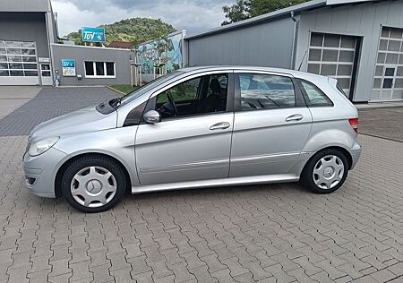 Mercedes-Benz B 170 -
