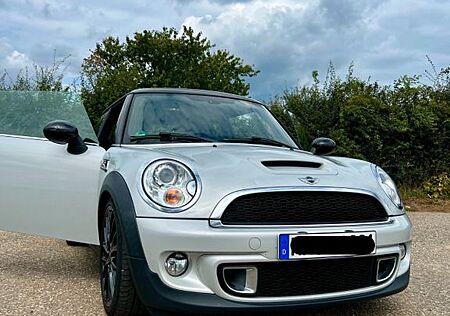 Mini Cooper S mit Panoramadach, JKW Felgen