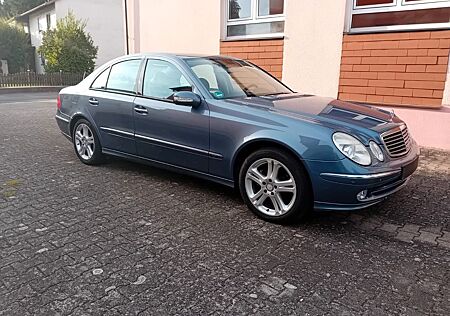 Mercedes-Benz E 320 AVANTGARDE Avantgarde