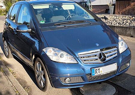 Mercedes-Benz A 210