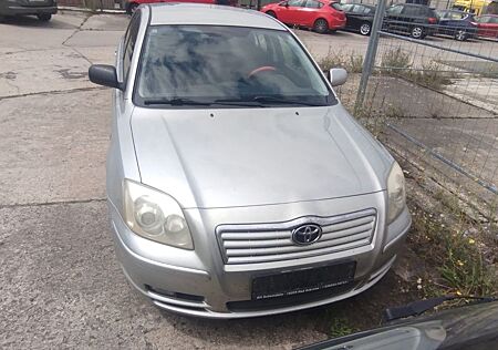 Toyota Avensis 1.8-l-VVT-i Executive Klimaautomatik