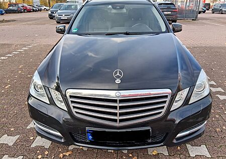 Mercedes-Benz E 250 CDI T BlueEFFICIENCY AVANTGARDE AVANTGARDE