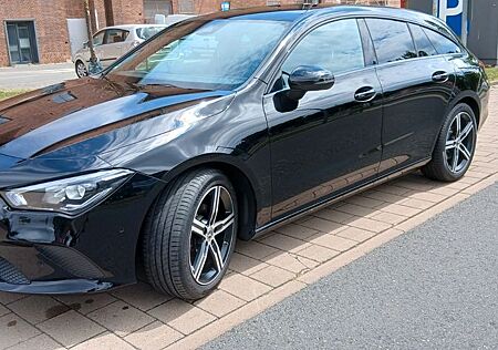 Mercedes-Benz CLA 180 Shooting Brake - NIGHT-PACKET LED
