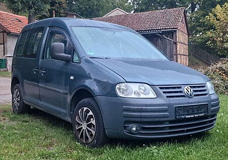 VW Caddy Volkswagen Life 1.4 5-Sitzer guter Zustand wenig Rost