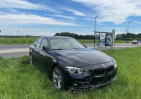 BMW 330i xDrive 252ps Sport Line
