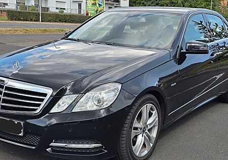 Mercedes-Benz E 220 CDI BlueEFFICIENCY AVANTGARDE AVANTGARDE