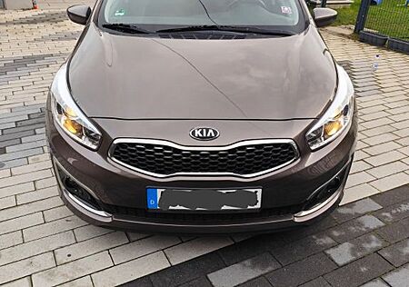 Kia Cee'd / Ceed 1.6 GDI