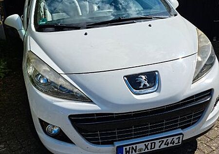 Peugeot 207 CC Roland Garros