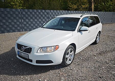 Volvo V70 T5 2.5T 231PS Geartronic Vollleder Kinetic