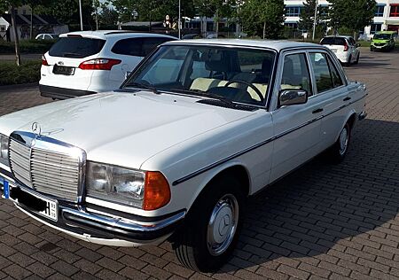 Mercedes-Benz 280