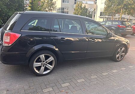 Opel Astra H Caravan mit Zenec-Multim./TÜV 03/26
