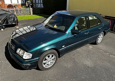 Mercedes-Benz C 180 ELEGANCE Elegance 1.Besitz