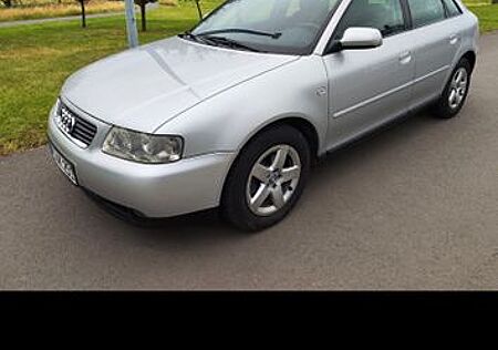Audi A3 1.6 Attraction Attraction