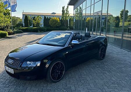Audi A4 2.4 Cabriolet -