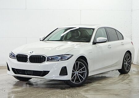 BMW 330e