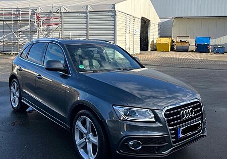 Audi Q5 2.0 TDI 140kW S tronic -