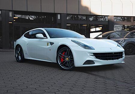 Ferrari FF *Carbon-Kit* *Panorama Dach* *20" Felge*