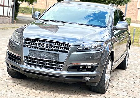 Audi Q7 3.0 TDI quattro S-Line 7 Sitzer Automatik
