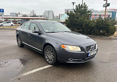 Volvo S80 D5