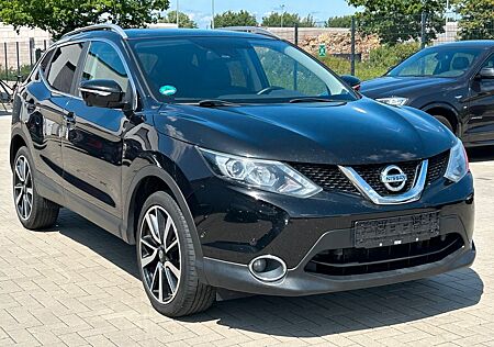 Nissan Qashqai Tekna AHK/Ambiente/Panorama/TÜV neu