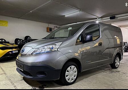 Nissan E-NV200
